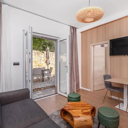 Mare & Monti Apartman Mlini