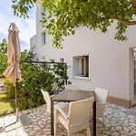 Mare & Monti Apartmán Mlini