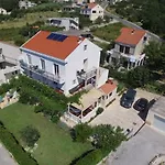 Mare & Monti Apartmán *
