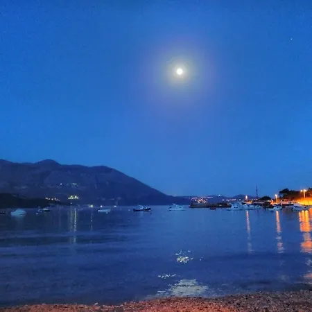 Mare & Monti