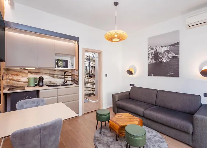 Mare & Monti مْليني