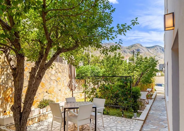 Mare & Monti مْليني